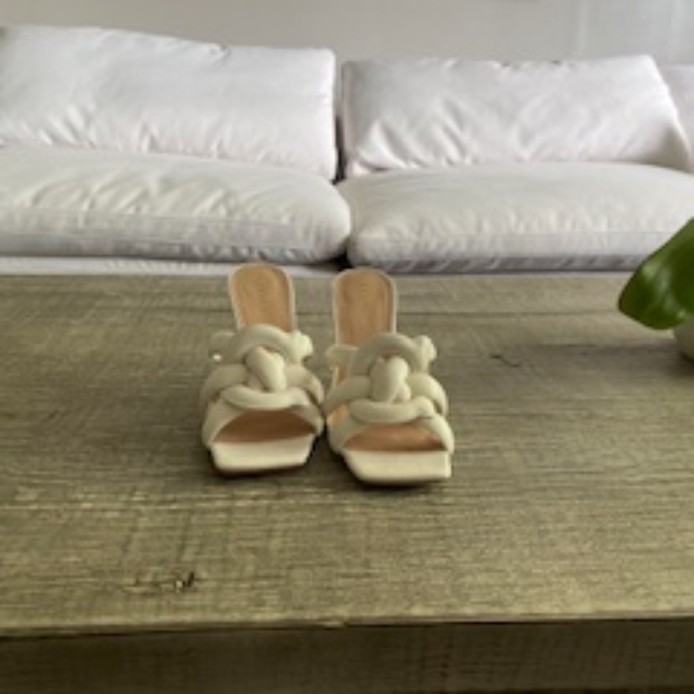 Gorgeous White High Heeled Leather Sandals/Coach/White/Size 10